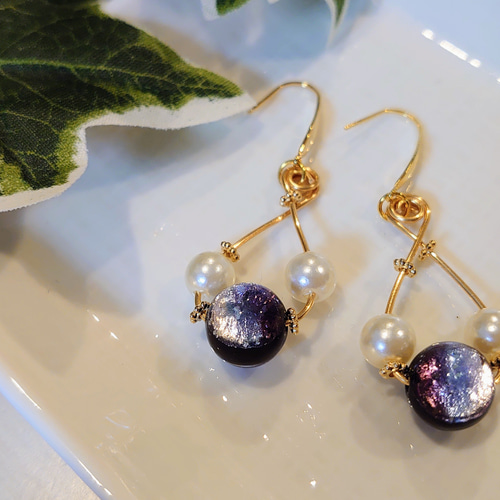 ❀ワイヤーアクセサリー❀ホタルガラスとパールのゆらゆらピアス