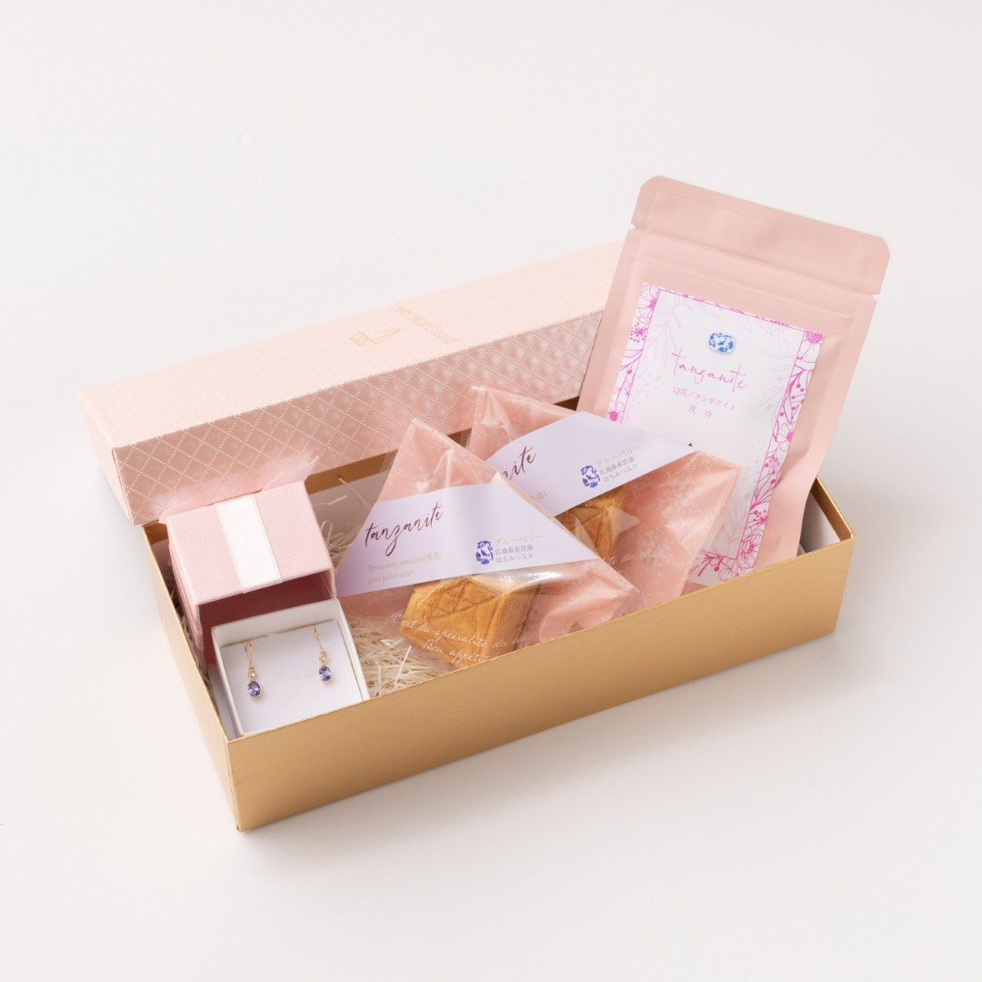 【誕生日・記念日のお祝い】12月誕生石揺れるタンザナイトピアス＆ダイヤモンド型バターサンド＆紅茶セット