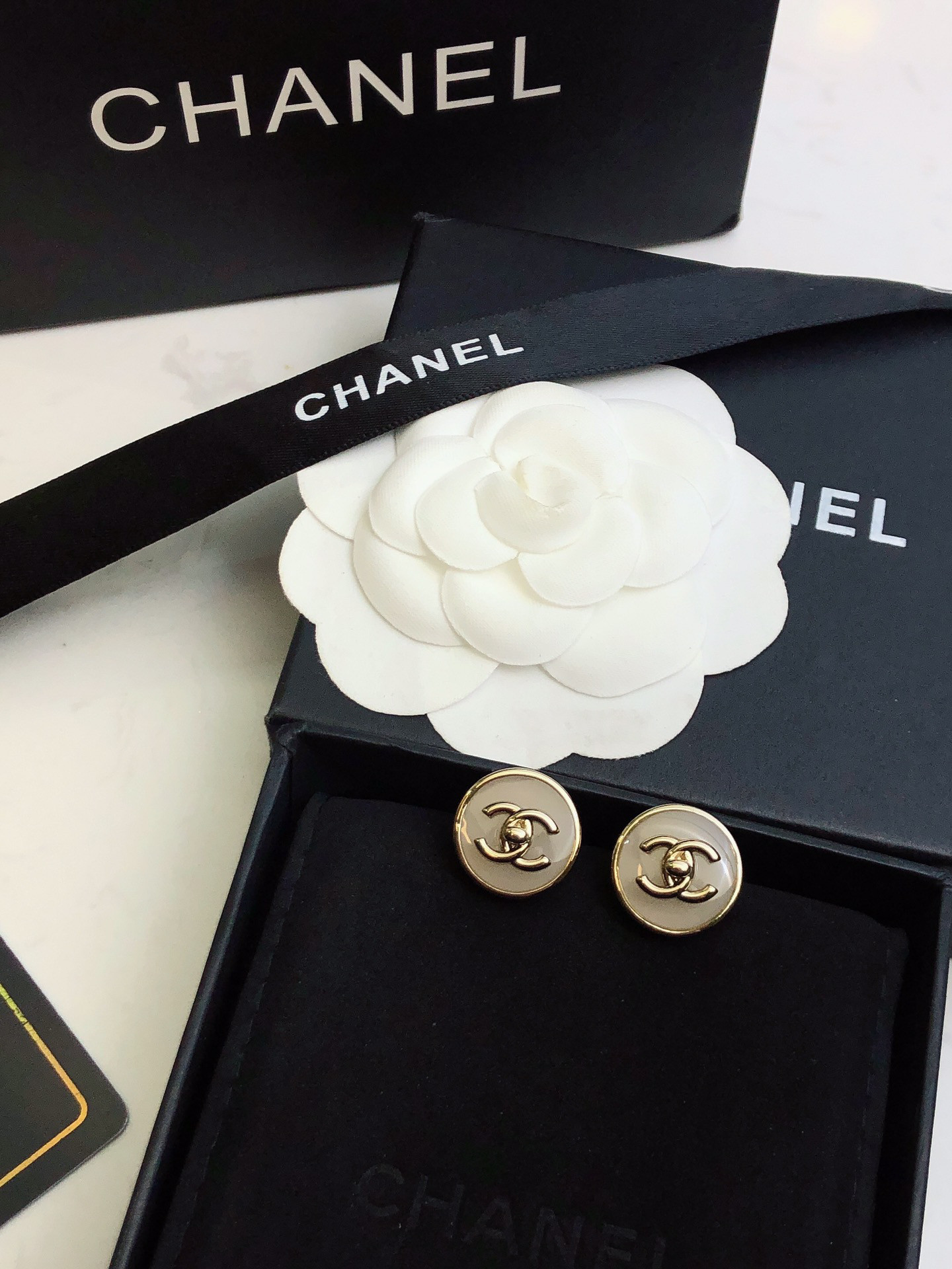 シャネル CHANEL ピアス ピアス(フープ) ヒダ 通販 15425033 シャネル CHANEL ピアス ピアス(フープ) ヒダ 通販 15425033