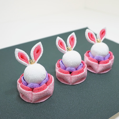 三人官女 うさぎの雛祭り つまみ細工 ひな人形・雛飾り blume 三人官女 うさぎの雛祭り つまみ細工 ひな人形・雛飾り blume