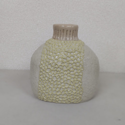 透かし彫り模様　壺型 一輪挿し　3点セット 透かし彫り模様 壺型 一輪挿し 3点セット