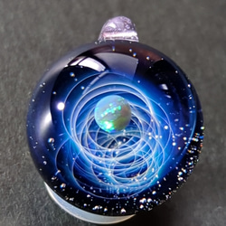 ☆送料無料、一点もの☆ 新世界の宇宙 ca-5 ブラックオパール ガラス ネックレス 1枚目の画像
