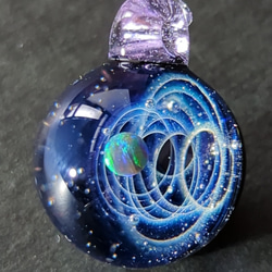 ☆送料無料、一点もの☆ 新世界の宇宙 ca-4 ブラックオパール ガラス ネックレス 1枚目の画像