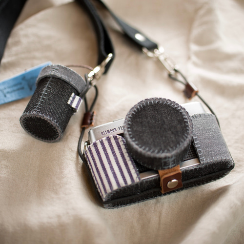 カメラケース『Graphite Denim（グラファイトデニム）』オリンパス