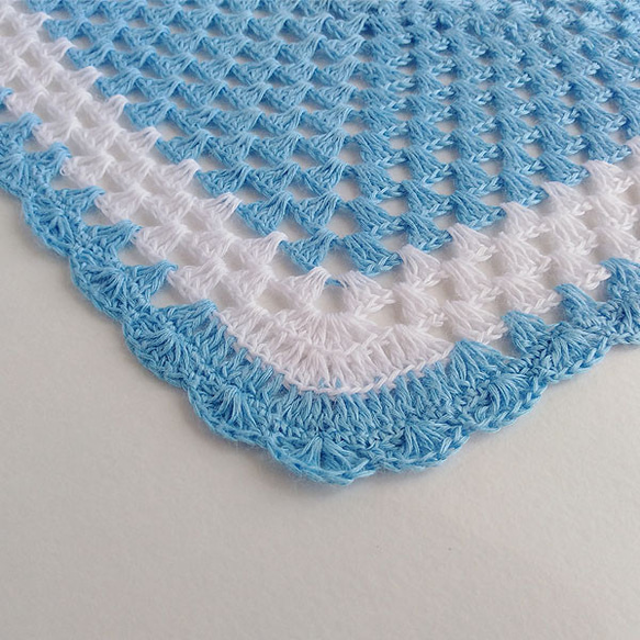 Baby blanket crochet delicate gift for a newborn 3枚目の画像