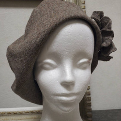 纏う…装いの帽子【コーディネートしやすいバスクベレー】暖かみのある素材でとても被りやすい帽子 秋冬の装いに 6枚目の画像