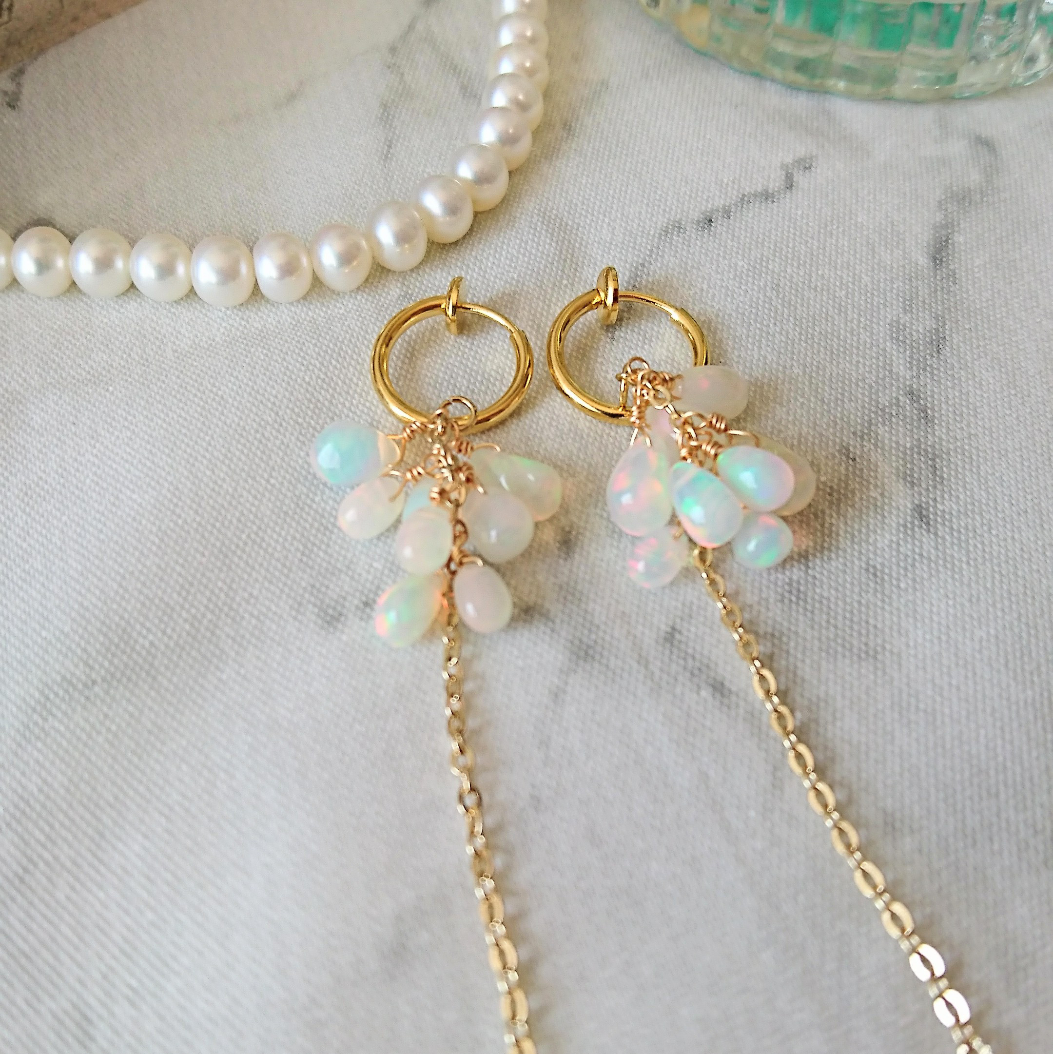 オパール 遊色がとってもきれいな粒厳選  イヤリング  18kgp