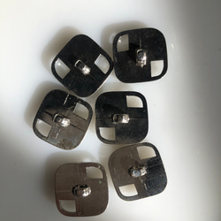 アンティーク ボタン 6個　ビンテージ 昭和 レトロ 個性的 ハンドメイド素材 日本製 ポップ アクセ ホワイト系 5枚目の画像