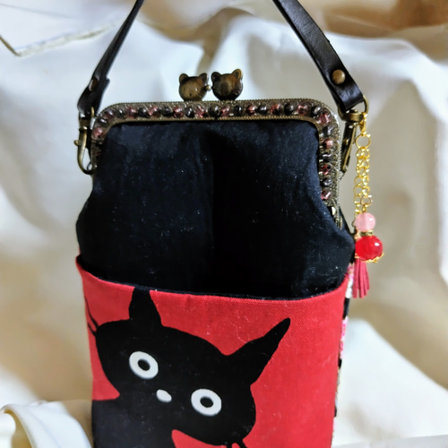黒猫ココちゃんと春爛漫☆がま口 スマホポーチ 持ち手付 カバンに付け 