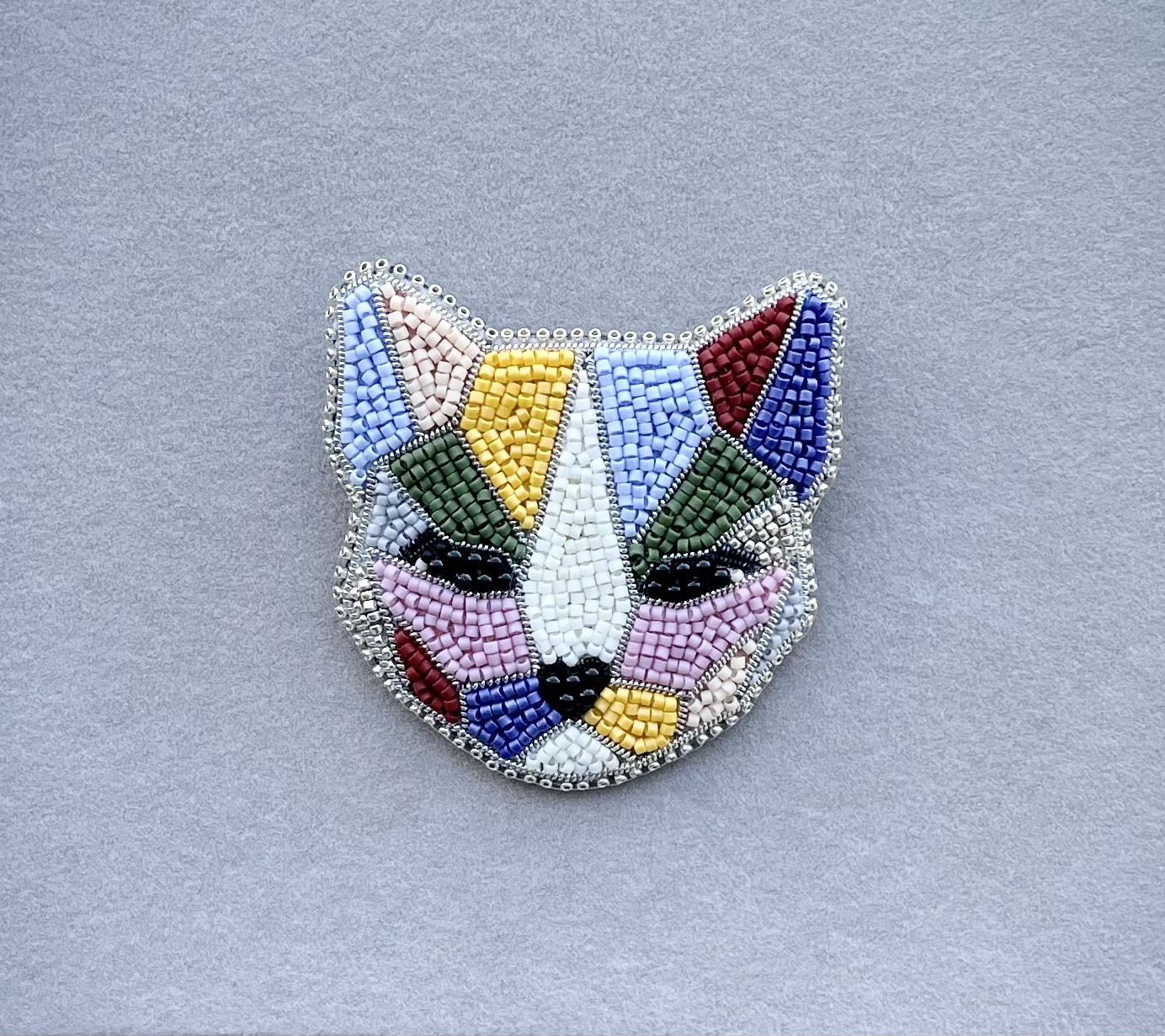 ビーズ刺繍のブローチ　-猫　♂- Male cat