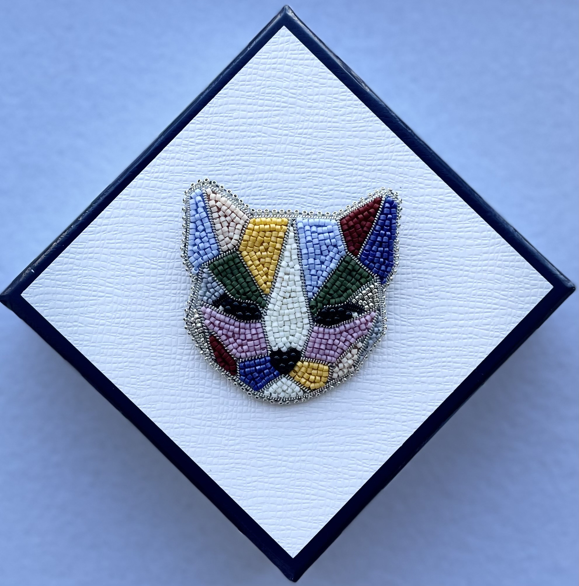 ビーズ刺繍のブローチ　-猫　♂- Male cat