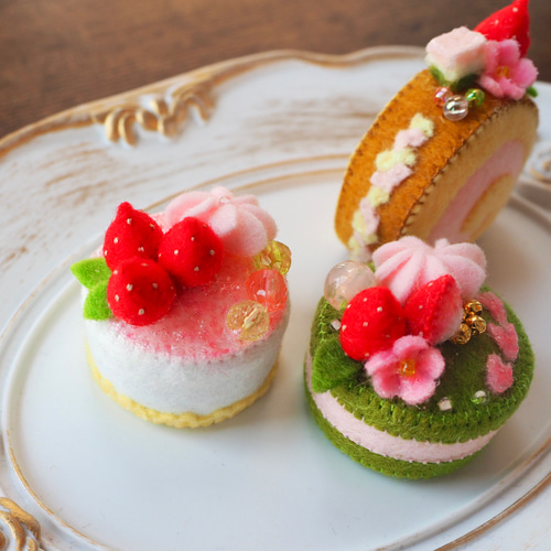 ひな祭り♡フェルトケーキ2個&ロールケーキ1個セット 雑貨 ひな祭り♡フェルトケーキ2個&ロールケーキ1個セット 雑貨