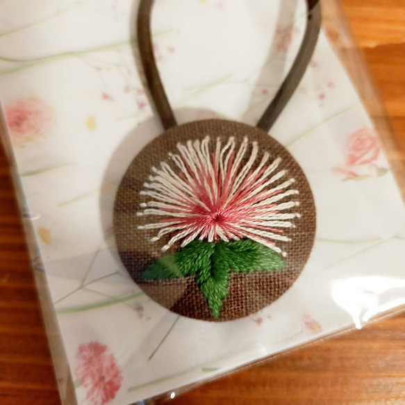 花言葉で選ぶ手刺繍のヘアアクセサリー サガリバナ (003) 2枚目の画像