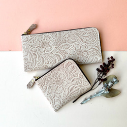 牛革のスリムな長財布　ボタニカルガーデン　ベージュ 1枚目の画像