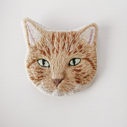 【限定1点】猫刺繍のブローチ　May 7枚目の画像