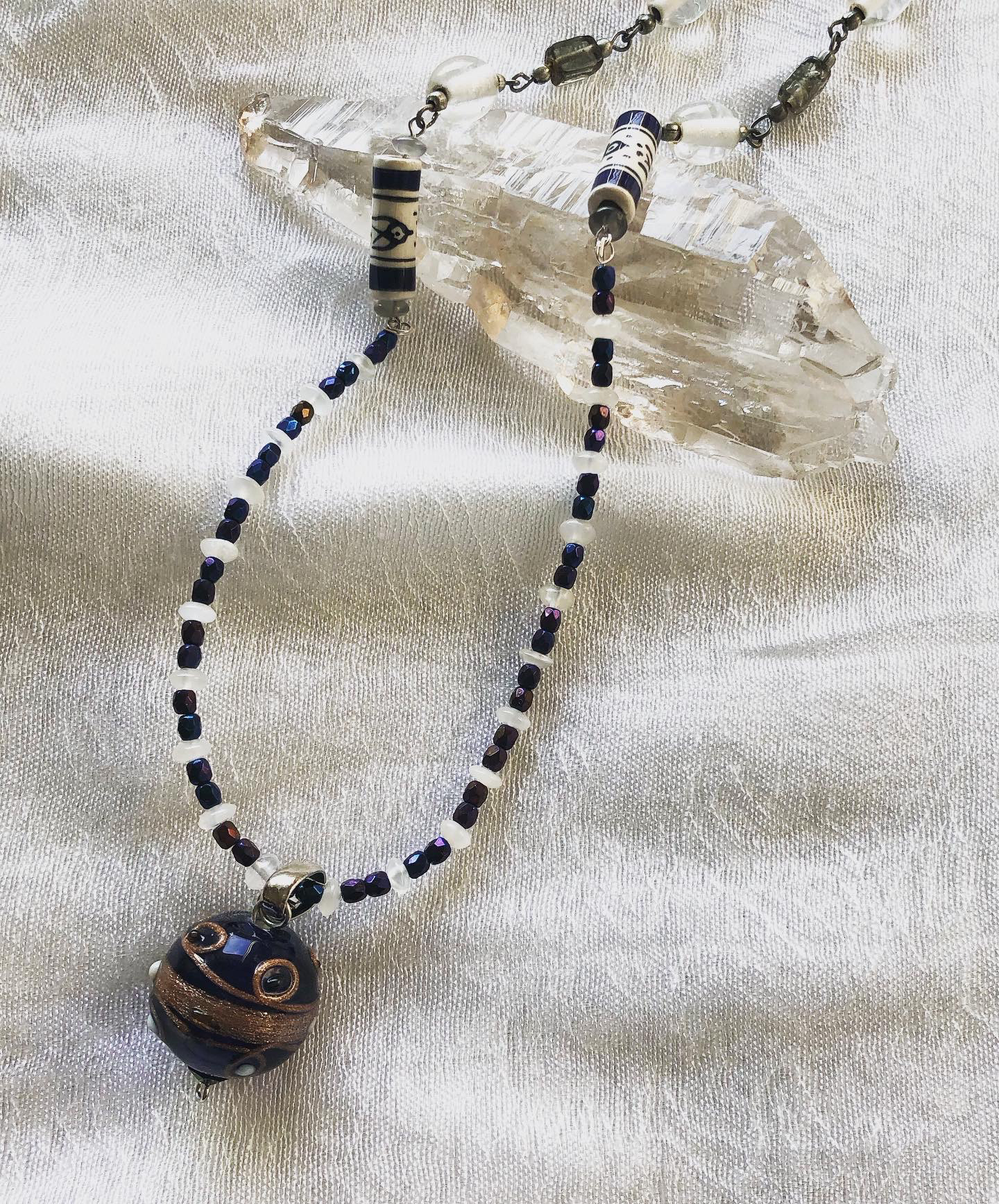 ネックレス　濃紺のざわめき〈Dark blue noise〉★ヒーリングシリーズ