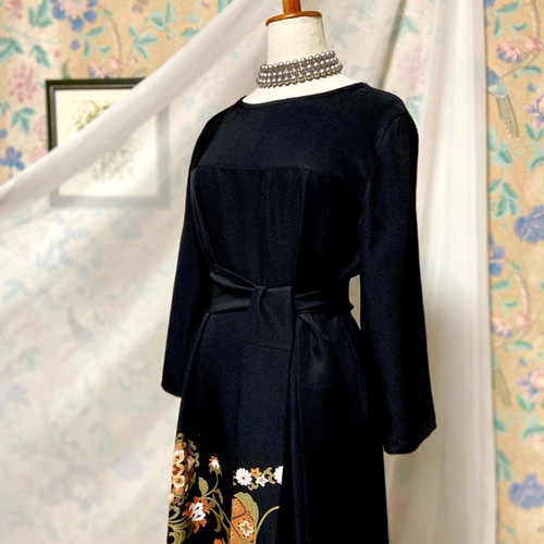 着物リメイク 黒留袖 ワンピース ペチコート付き 豪華 金箔刺繍