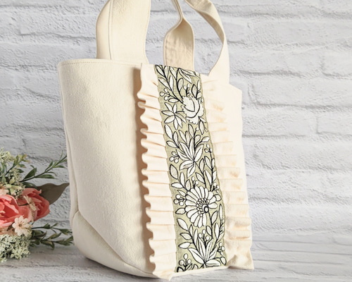 インド刺繍ハイクラスホワイト　トートバッグ　ハンドメイド トートバッグ 肩掛け 綿100% / ジャングル刺繍トートバッグ 全2