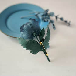 布花神秘的なブルーポピーのコサージュ 5枚目の画像
