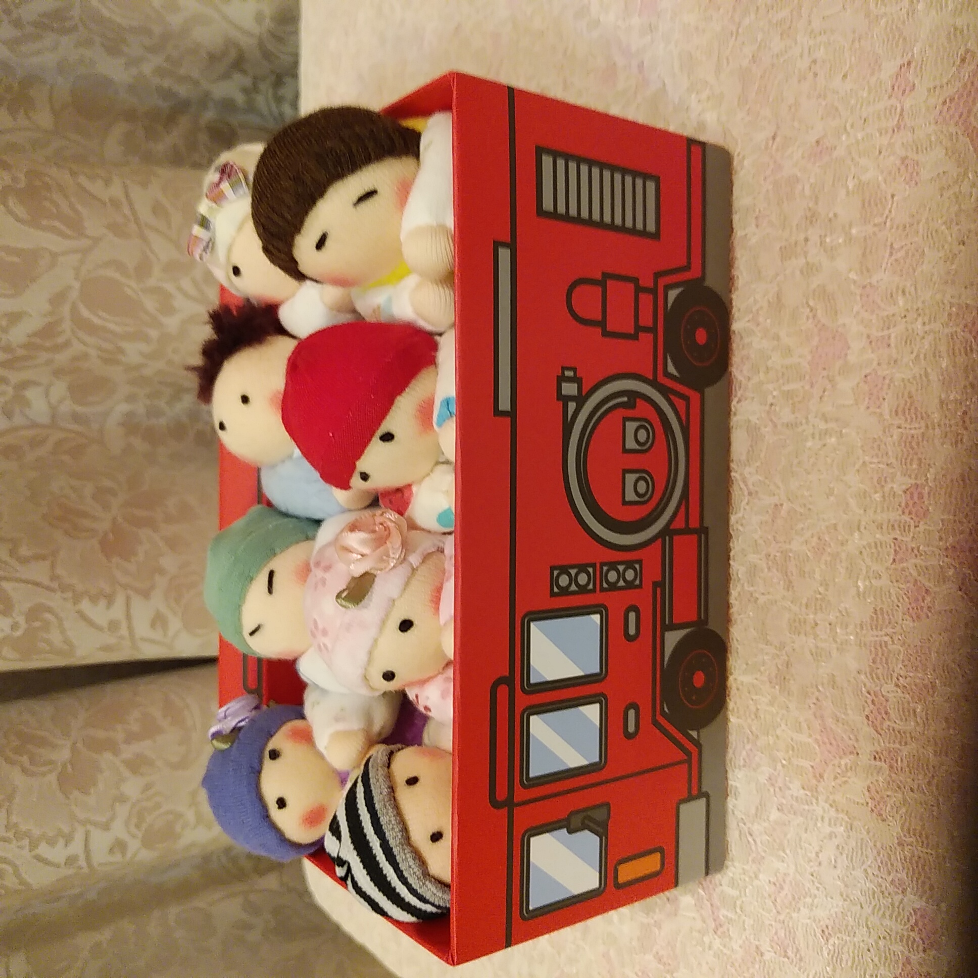 赤ちゃん人形(容器付き:8個入り）