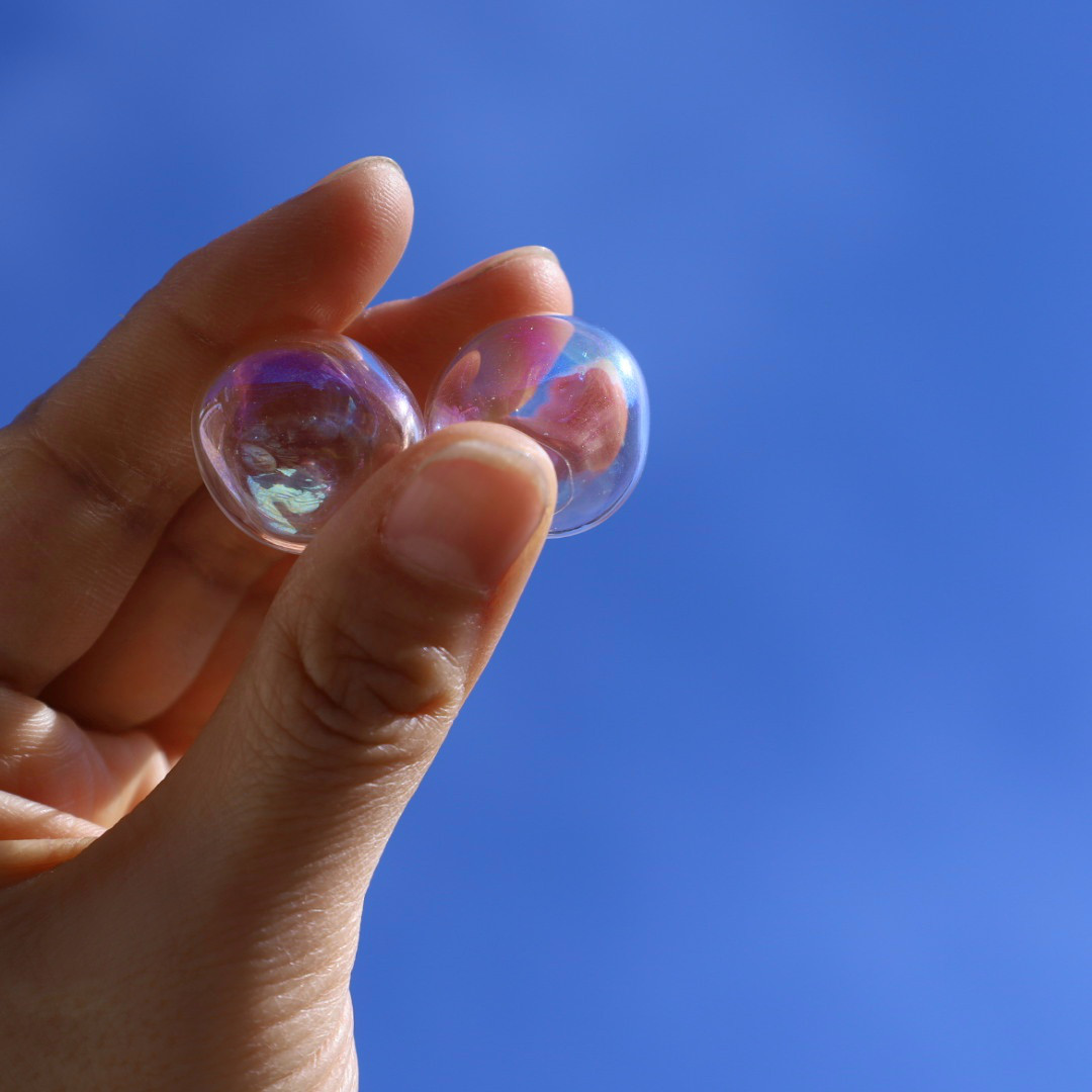 ガラスの シャボン玉　-floating-　ピアス　アレルギー対応金具使用