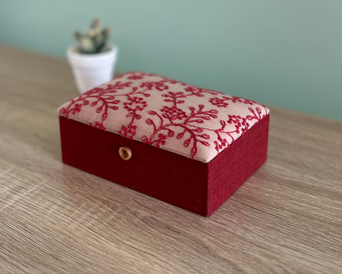 カルトナージュ ボックス、3作品 カルトナージュ】三段のマジックボックス【生徒作品