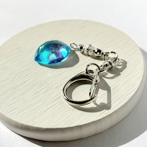 ターコイズブルー＆アクアブルーのキーホルダー☆ / 海 / 水面 その他