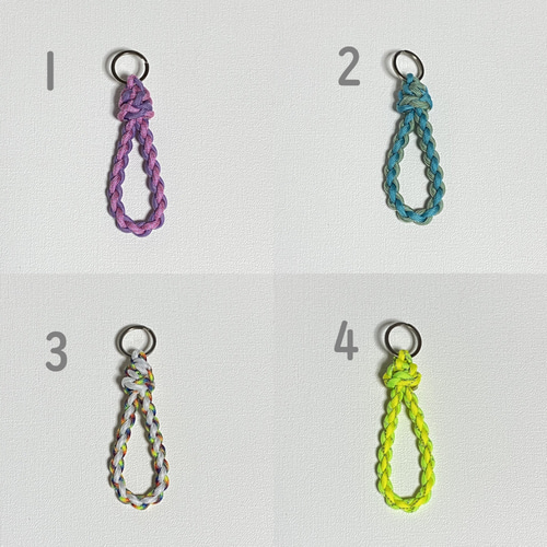 パラコード4つ編みキーホルダー キーホルダー moka-r 通販 15431794