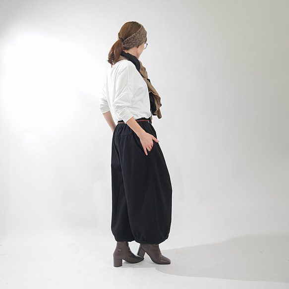 【複刻版】1/9 再次上架 * 圓潤輪廓 * 百搭單品 * 成人自然純色 * 燈籠褲 * 黑色 第9張的照片