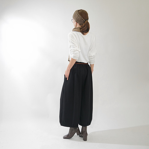 【複刻版】1/9 再次上架 * 圓潤輪廓 * 百搭單品 * 成人自然純色 * 燈籠褲 * 黑色 第8張的照片