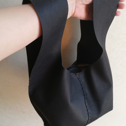 my Bag -mini-　黒色✗生成り色　ピッグスキンレザー 12枚目の画像