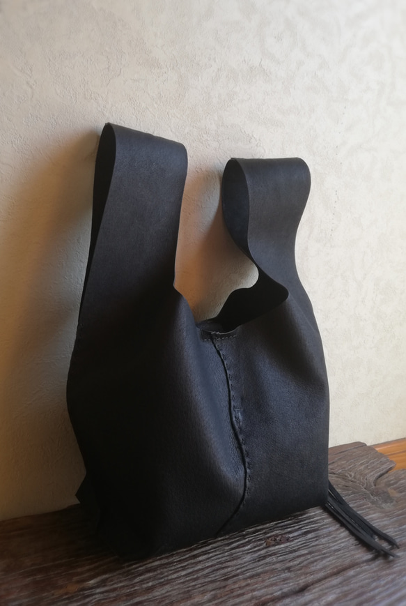 my Bag -mini-　黒色✗生成り色　ピッグスキンレザー 1枚目の画像