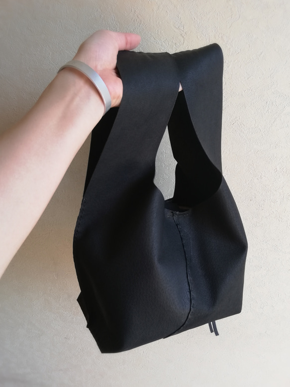 my Bag -mini-　黒色✗生成り色　ピッグスキンレザー 14枚目の画像