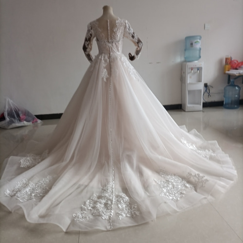 パーティードレス Vネック 背中見せ 拳式 二次会 憧れのドレス 刺繍  