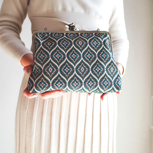 診察券や医療証もすっきり収納｜ショルダー対応のがま口母子手帳ケース