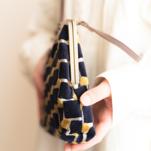 妊婦健診の持ち物をひとまとめ｜がま口母子手帳ケース ミナペルホネン