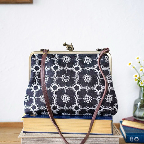 りんご / 様ミナペルホネン/metsaメッツアグリーン/木玉がま口ショルダー りんご / 様ミナペルホネン/metsaメッツアグリーン/木玉がま口