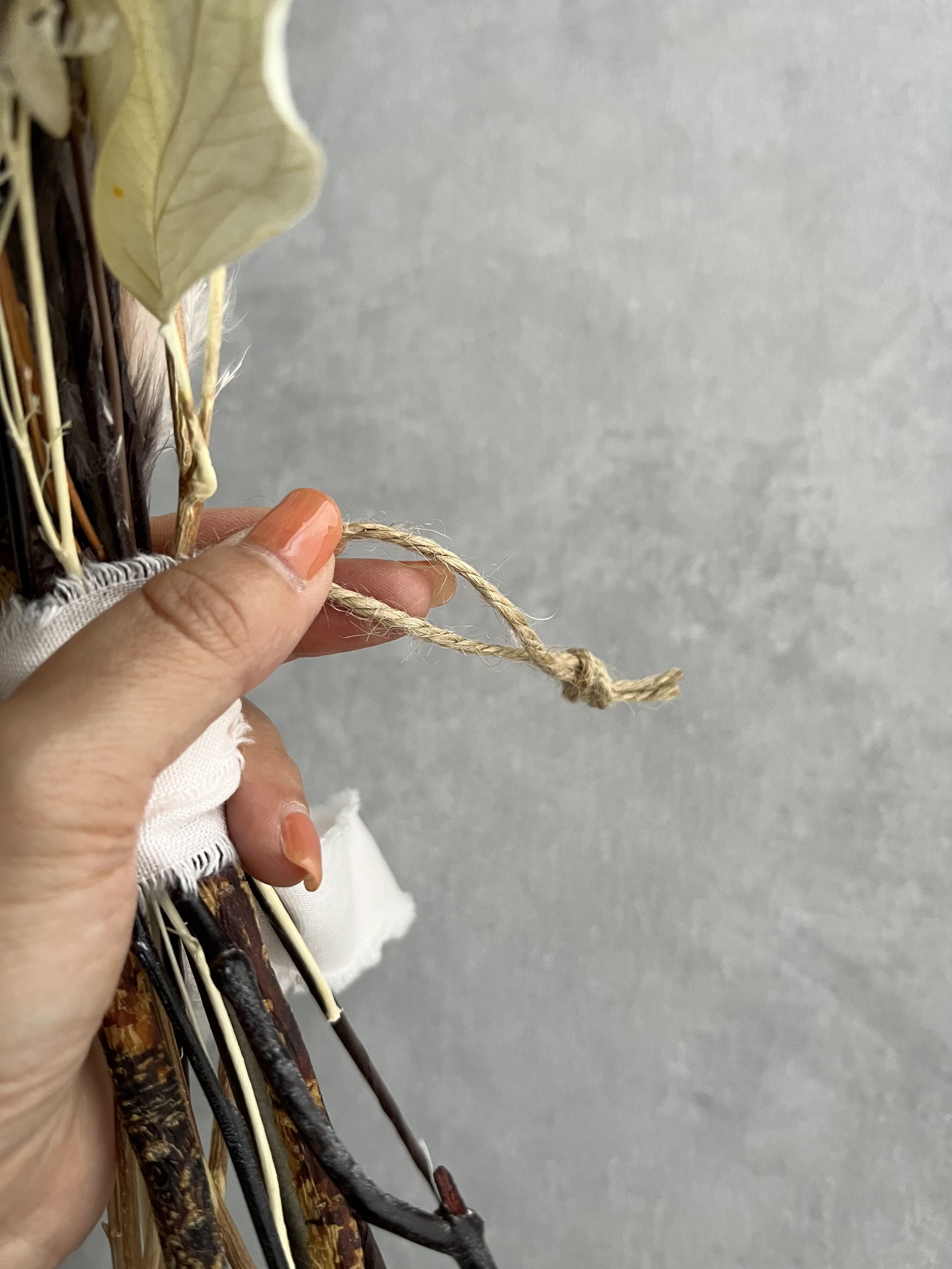 イエローのホワイトのドライフラワーブーケMサイズ