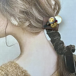 まるで宝石ヘアクリップ  ブラウンゴールド　簡単に華やか大人可愛いボタンアクセサリー 3枚目の画像