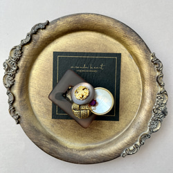 まるで宝石ヘアクリップ  ブラウンゴールド　簡単に華やか大人可愛いボタンアクセサリー 8枚目の画像