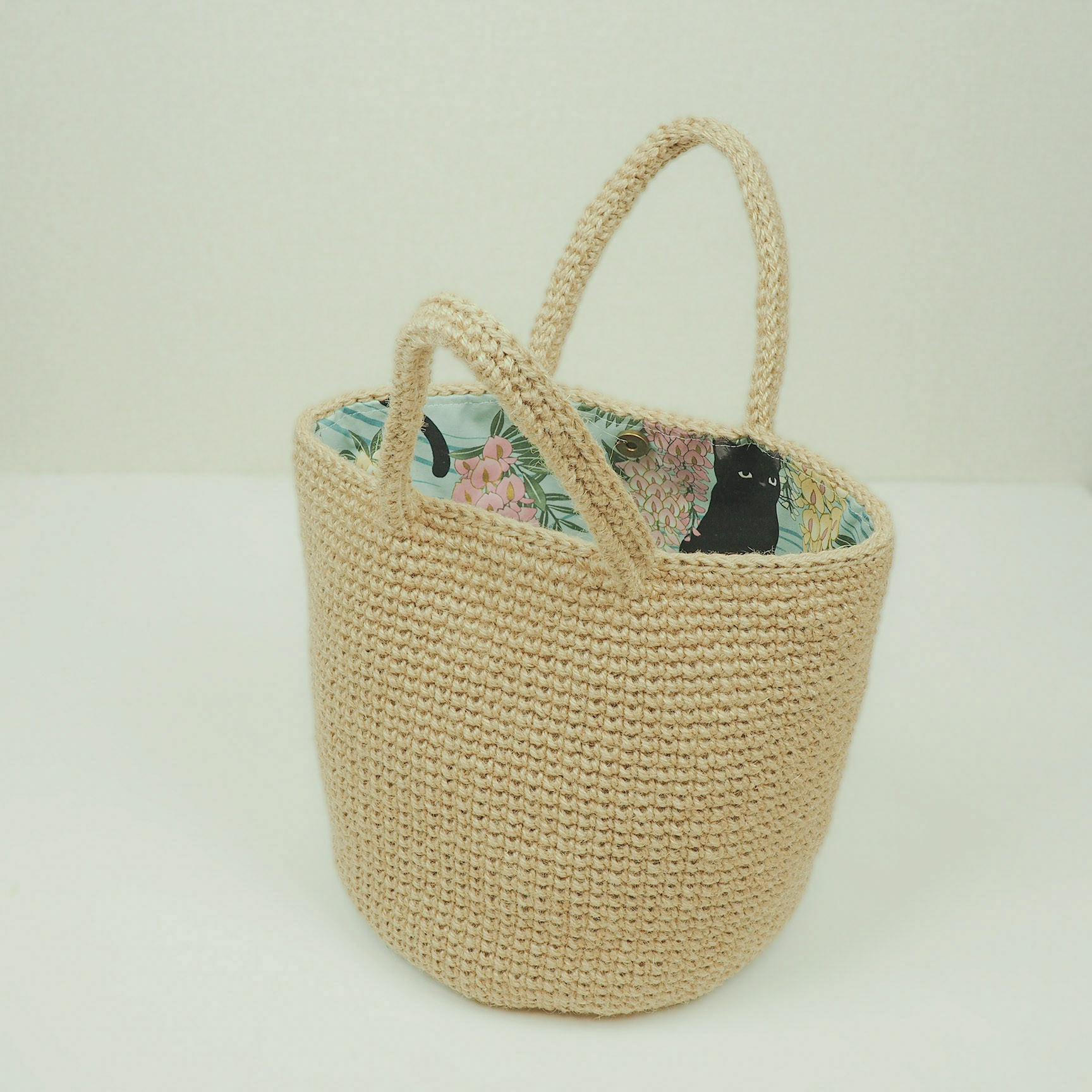 【受注制作】丸底トート麻ひもバッグ(M)藤と黒猫