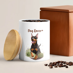 【 自然に囲まれた ドーベルマン 】 キャニスター　保存容器　お家用　プレゼント　犬　ペット　うちの子　犬グッズ 2枚目の画像