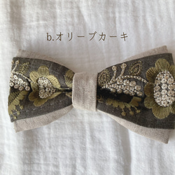 素敵なインド刺繍リボンとナチュラルな雰囲気のコットンリネンを組み合わせた個性的な蝶ネクタイ　大人の方向けサイズ 3枚目の画像