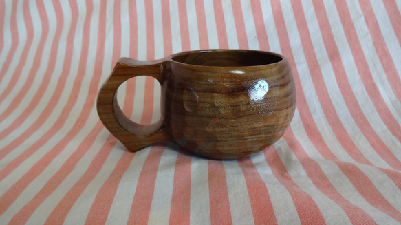 古木のチークで作った一木彫りコーヒーカップ. 4枚目の画像