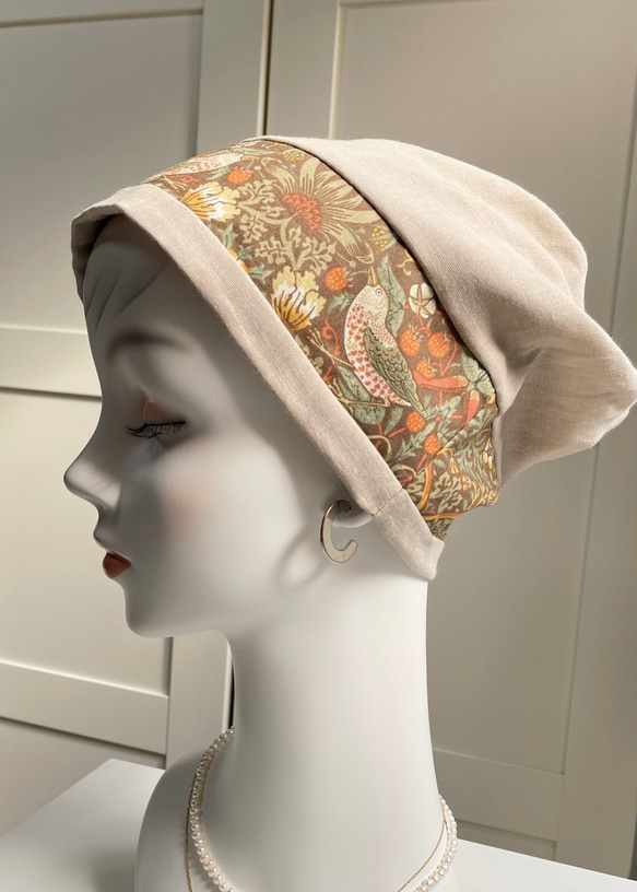 William Morris ⭐️ 採用設計布料 ⭐️ 草莓賊米色 ⭐️ 帽子 *護理帽 第2張的照片
