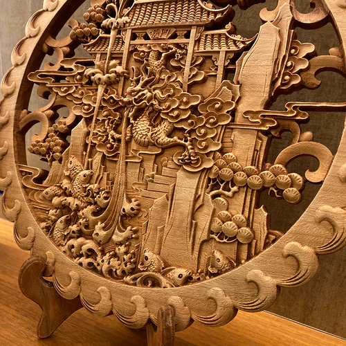 龍　鯉　滝登り？　彫刻　木製　飾り 鯉登竜門Ⅱ 38cm（登竜門・滝登り) 参次元彫刻 | iichi 日々の暮らし