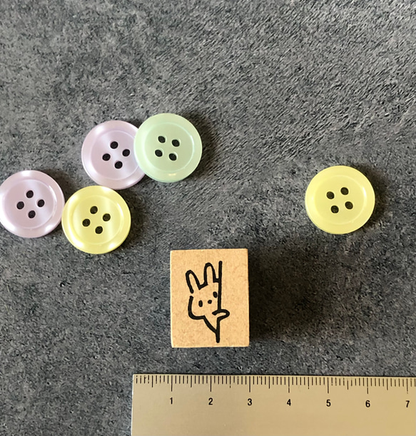 ひょっこりうさぎ　消しゴムはんこ　eraser stamp 3枚目の画像