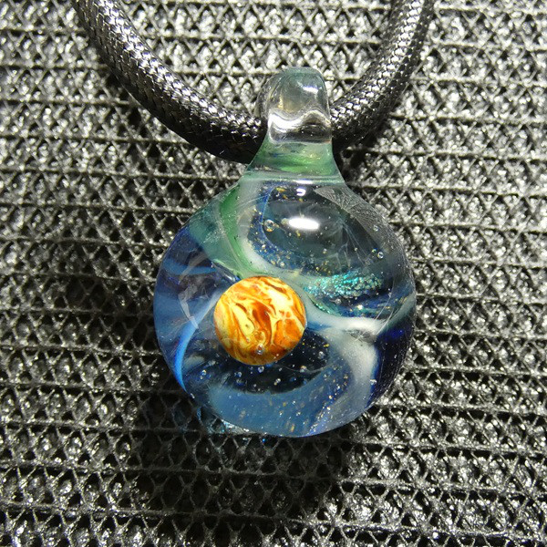 神経細胞の中の球体NO.5（ガラス、とんぼ玉、ペンダント）