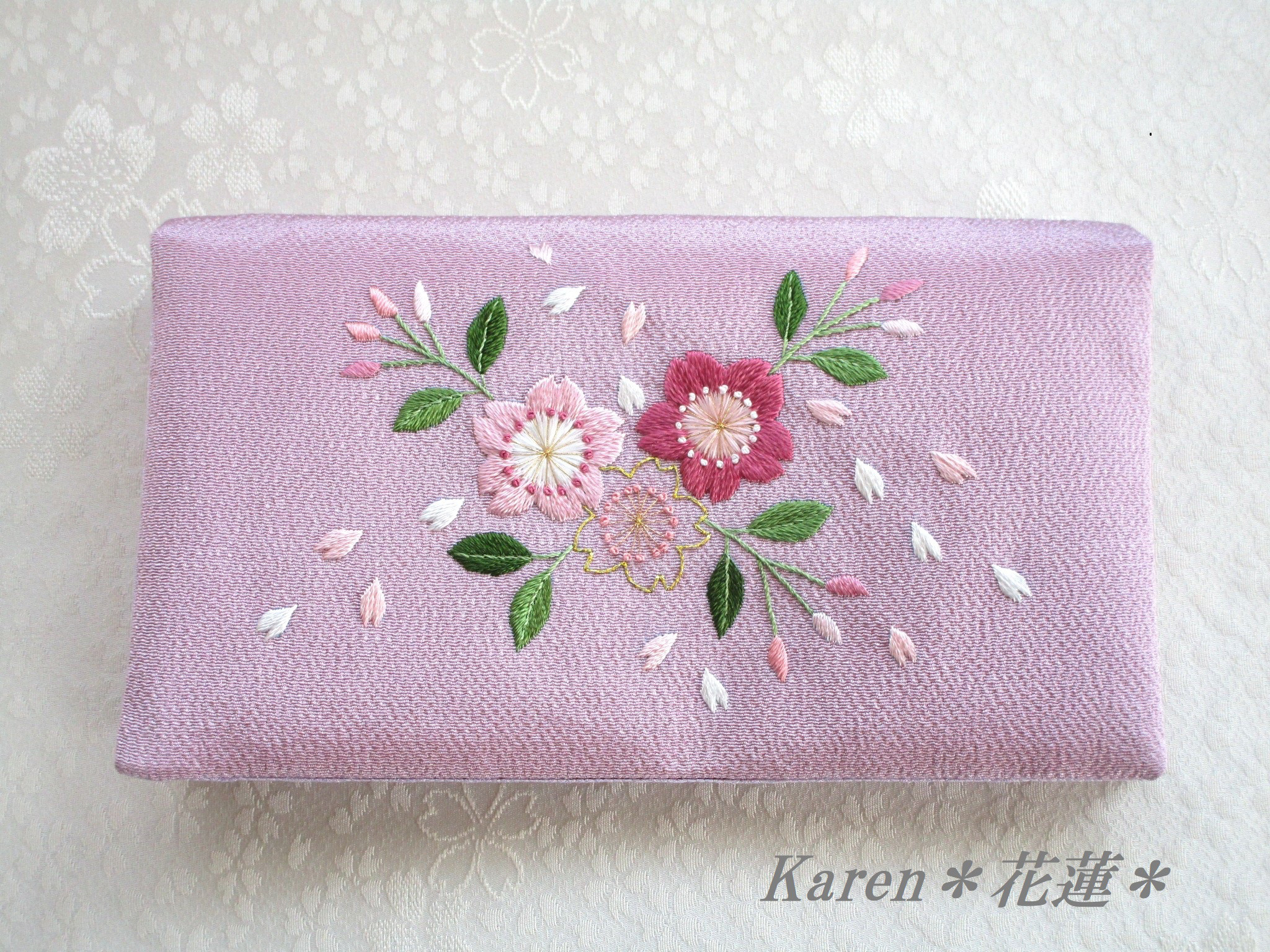 日本刺繍【桜の花】の袱紗 ◇薄藤色◇ 刺繍 手刺繍 花刺繍 伝統工芸