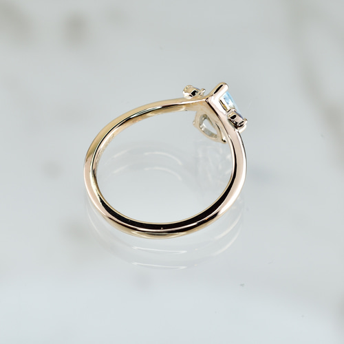 K10YG アクアマリン ダイヤ 透かし リング K10YG アクアマリン ダイヤ 透かし リング